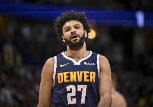 力战难救主！贾马尔-穆雷22中11空砍全队最高28分 外加5板7助