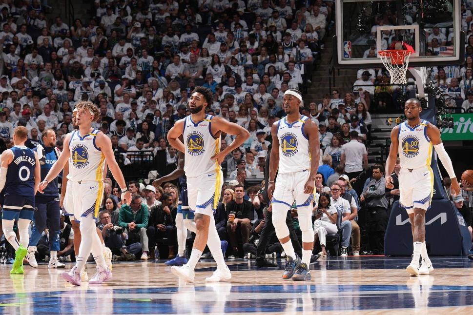 金元时代的另类，10年只拿了4000万，却勇夺三冠，被库里视为传奇