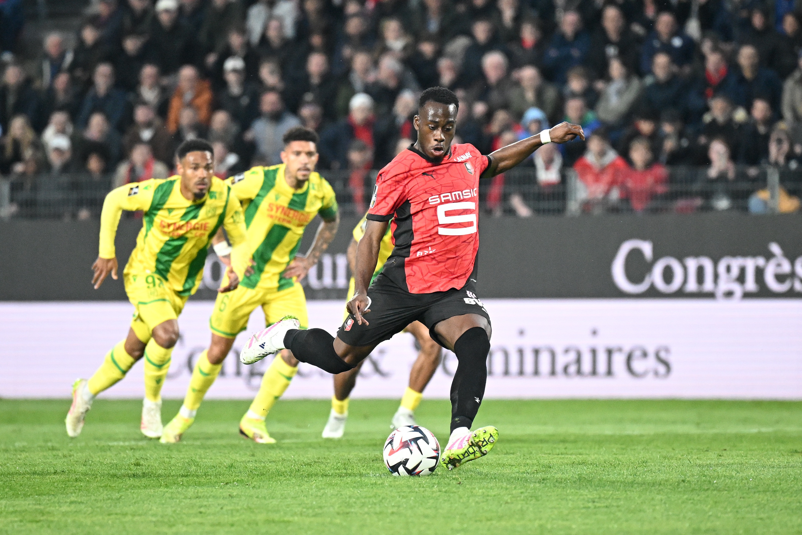 KOK体育平台-记者：诺丁汉森林与雷恩就卡里姆恩多转会达协议，转会费3000万欧