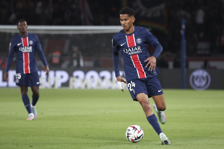 KOK体育官网-巴黎官方公布伤情：马尤卢在继续恢复进程