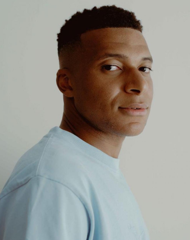 KOK体育官网-姆巴佩回应巴黎矛盾：珍惜与队友情谊 坦言皇马转会时机曾更早成熟