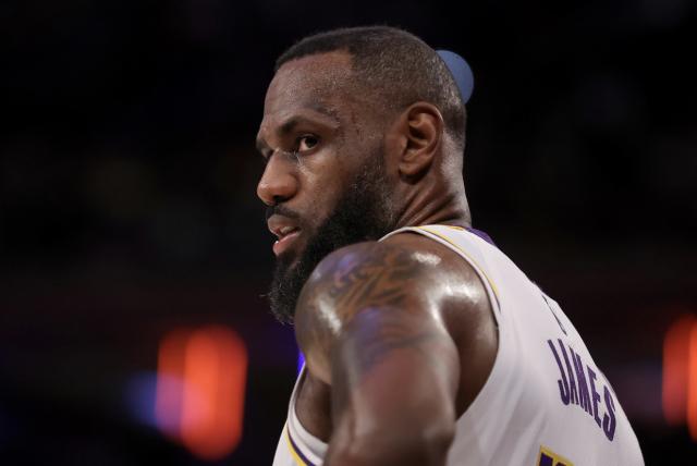 KOK体育平台-丁威迪或因钱拒绝湖人 为留詹姆斯将追欧文米切尔